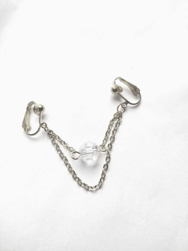 Labia Clamp, Sexy, VCH Jewelry Clit Clip, Non Piercing Erotic VCH, intimate jewelry bdsm, Adult fun sex toys Handmade Intimate Sexy Clit Clip with facetated clear glass bead in a lovely femenine design.