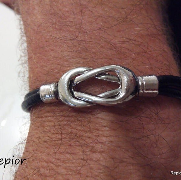 REPIOR VEIL | Carpal Orbit | Leather