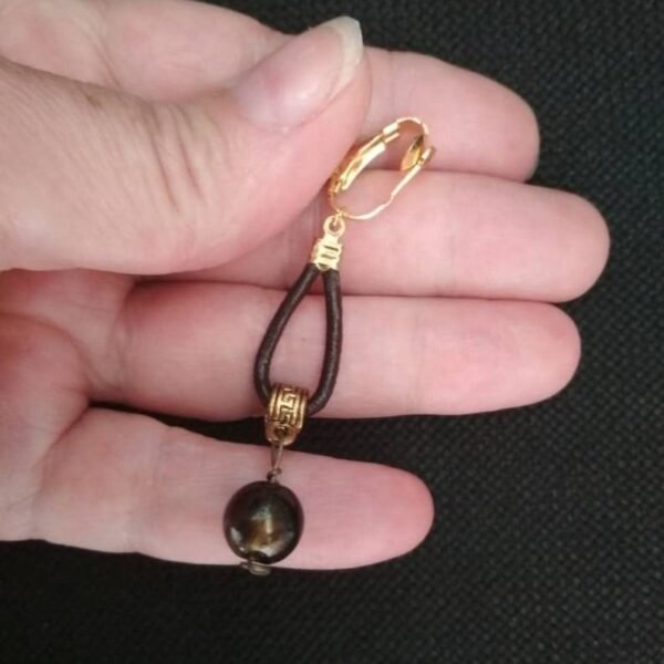 REPIOR VALVE | Clitoral Sensory Anchor | Leather