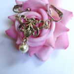 Labia Clips with dangle Pearl, VCH Jewelry, Non Piercing Vaginal Clit Clips, BDSM jewelry