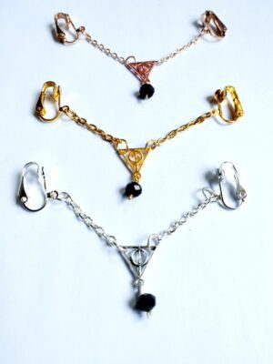 Labia Chain with hanging black crystal