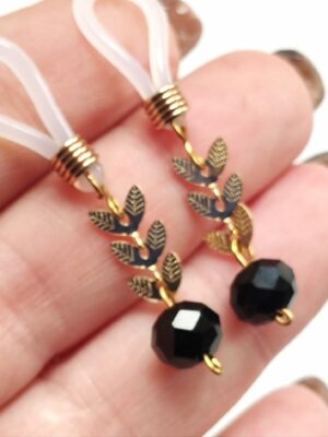 Gold Nonpiercing Nipple Jewelry with Black Crystal, nipple rings handmade to your size in different sizes. Feel the intense and sensual thrill as these non-piercing nipple jewelry encapsulates your senses, providing a captivating combination of pleasure and beauty. The carefully crafted hand-wrapped nipple rings with Black Crystal and delicate feminine chain not only add a luxurious touch but also add a sense of sexuality that intensifies every touch and caress. Perfect for those who appreciate the finer things in life. All you have to do is put the nipple in the middle and adjust to your comfort level.