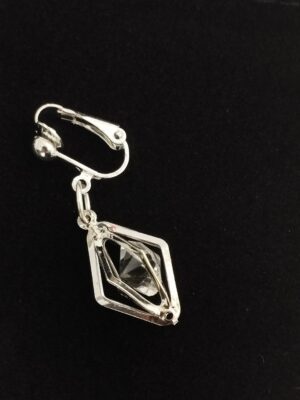 Clitoral Clip with crystal dangle