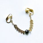 Gold Labia Chain Clip with Black Crystal