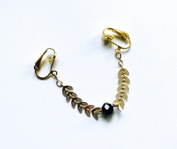 Gold Labia Chain Clip with Black Crystal