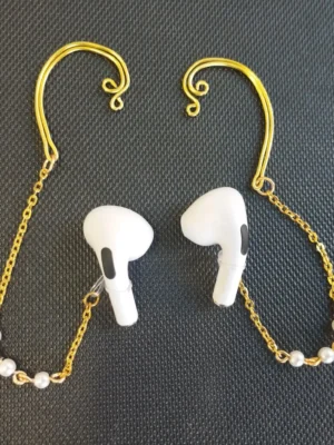 Custom Anti-Lost Earphone Safety Chain Earring for Earphones Personalized Earbud Holder Jewelry Pearls Gift for Her Secure EarPod Accessory