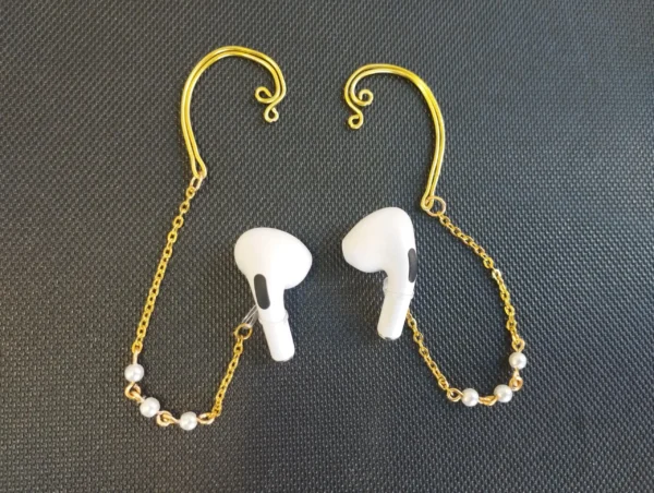 Custom Anti-Lost Earphone Safety Chain Earring for Earphones Personalized Earbud Holder Jewelry Pearls Gift for Her Secure EarPod Accessory